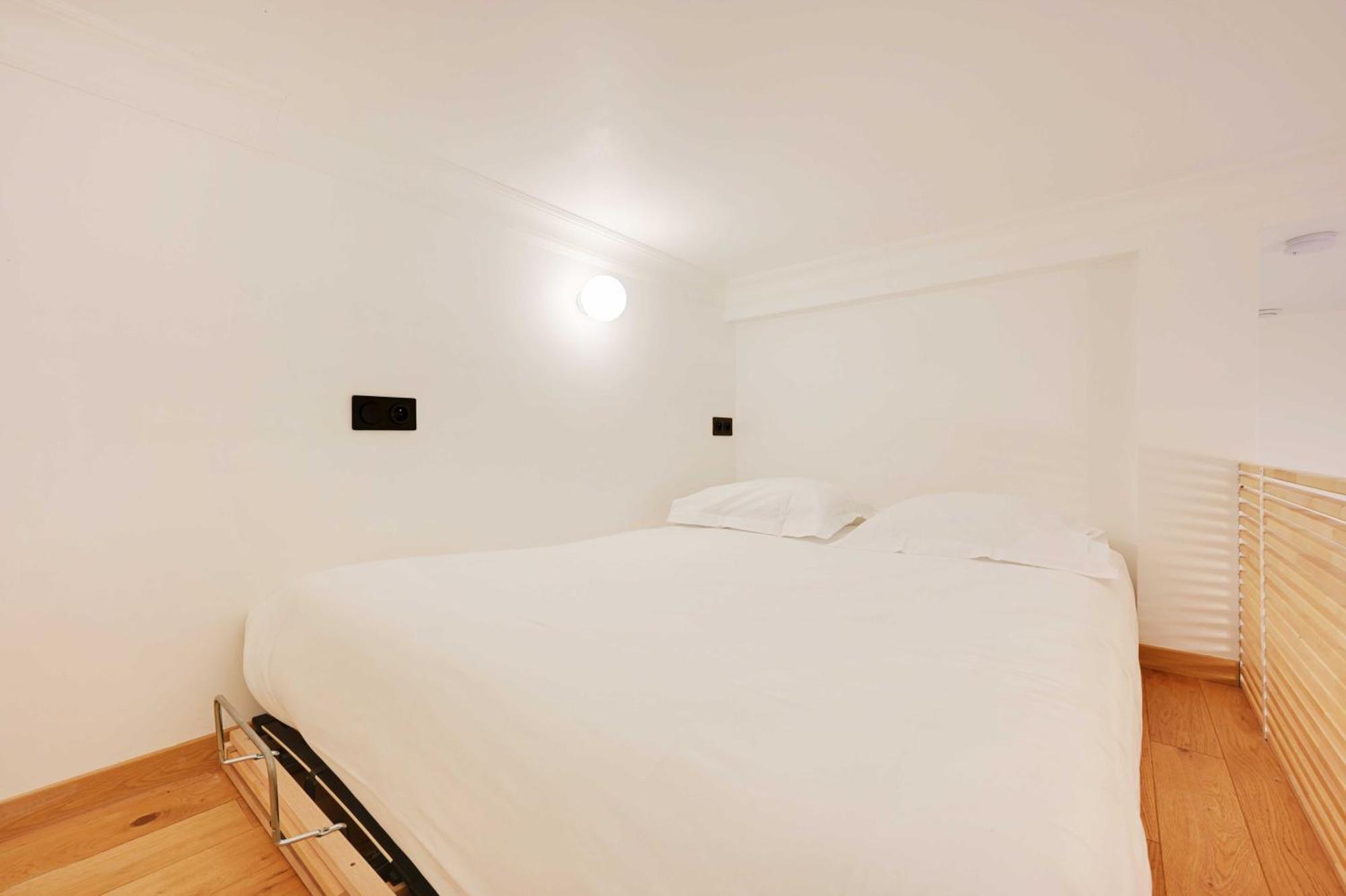 Beautiful Apt -1Br-4P- Tour Eiffel - Invalides Paris Exterior photo
